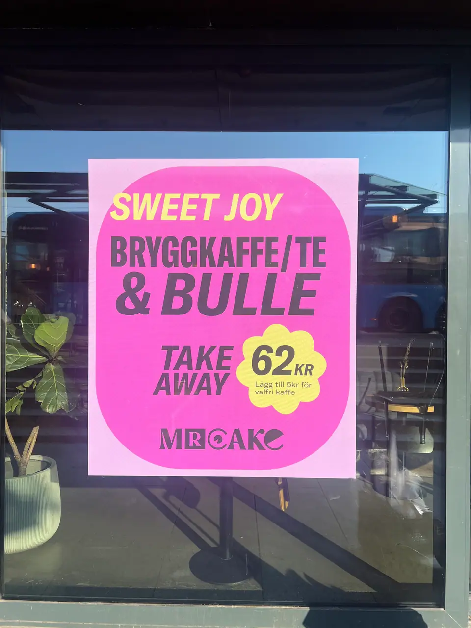 Maximera din synlighet med foliedekor och fönsterdekor