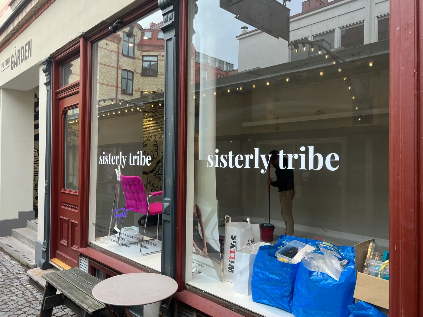 Foliedekor för popup-butik