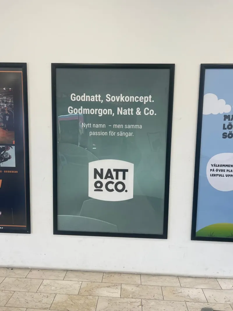 Inramade affischer och trycksaker för Natt & Co