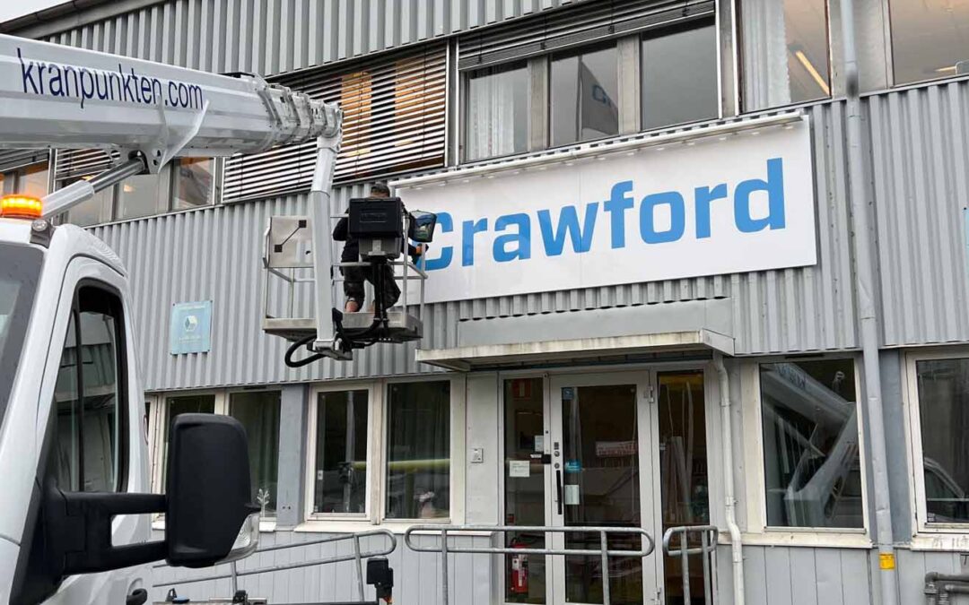 Nya skyltar till Crawfords