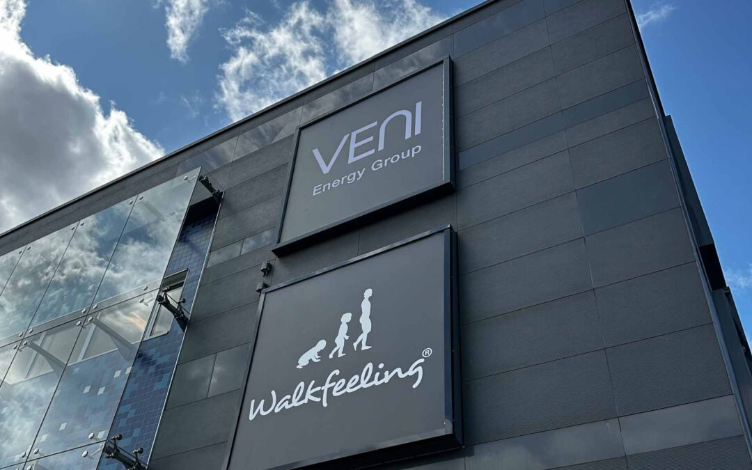 Uppgraderade ljuslådor på fasaden till Veni, Mölndal Göteborg