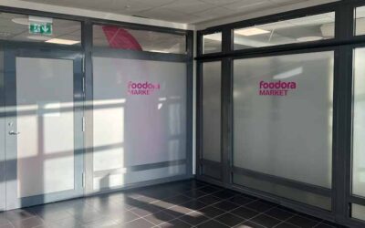 Folie som kontrastmarkering och frostfilm som insynsskydd